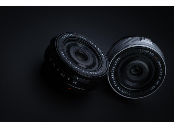 Fujifilm XF 23mm f/2.8 WR, sølv Værtettet lettvekter 