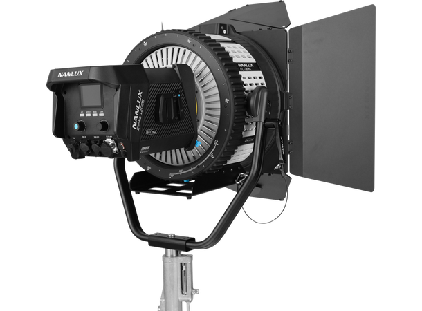 Nanlux Evoke 1200B Spot Light Kit Med Flightcase og FL-35YK Fresnel 