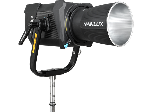 Nanlux Evoke 1200B Spot Light Kit Med Flightcase og FL-35YK Fresnel 