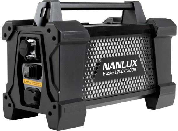 Nanlux Evoke 1200B Spot Light Kit Med Flightcase og FL-35YK Fresnel