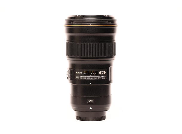 Nikon 300mm f/4E PF ED BRUKT BRUKT, Se beskrivelse 