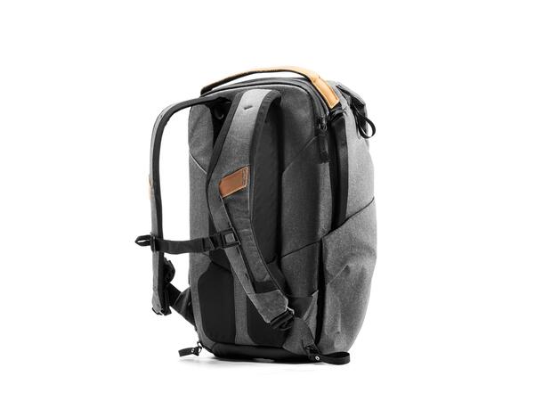 Peak Design Everyday Backpack 30L V2 Charcoal. Genial fotosekk 