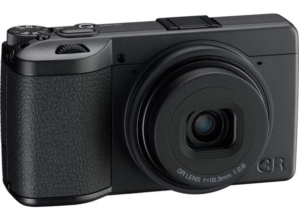 Ricoh GR IV Monochrome Essensen av lys. Sort-hvitt 