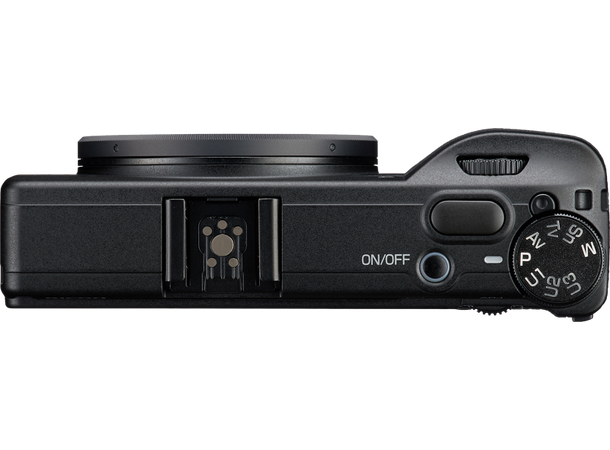 Ricoh GR IV Monochrome Essensen av lys. Sort-hvitt 