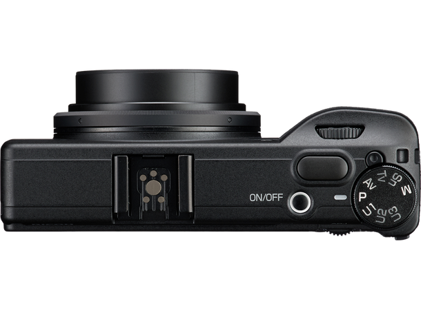 Ricoh GR IV Monochrome Essensen av lys. Sort-hvitt 