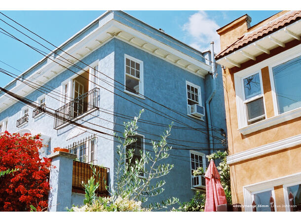 CineStill 400D Dynamic Versatile 135-36 Finkornet fargefilm, 400 ASA 