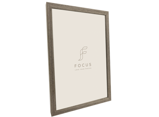 Grace Walnut Ramme 30x40 Klassisk ramme i valnøttfinér 