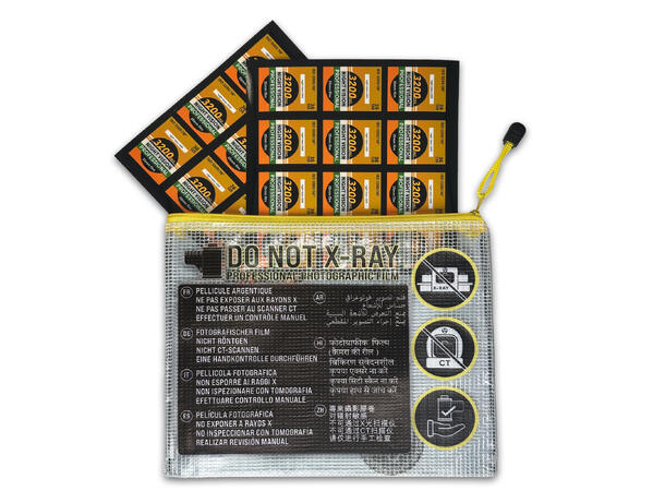 Handcheckfilm 35mm Travel Set V2 Do Not X-Ray Bag + 3200ISO Stickers 
