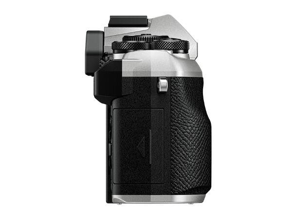 OM SYSTEM OM-5 Mark II Kamerahus Sølv Kamerahus 