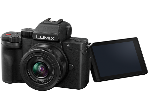 Panasonic Lumix G100D + 12-32mm 