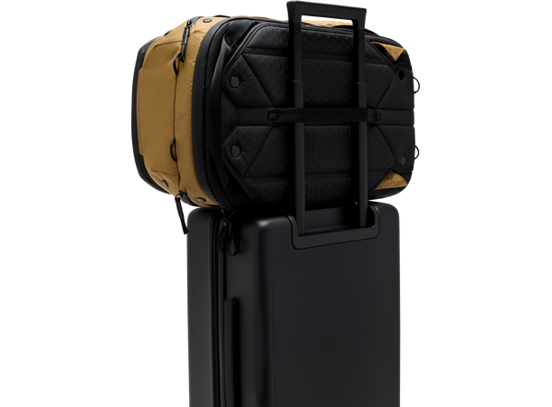 Peak Design Travel Backpack 45L Coyote Meget allsidig sekk til reise 