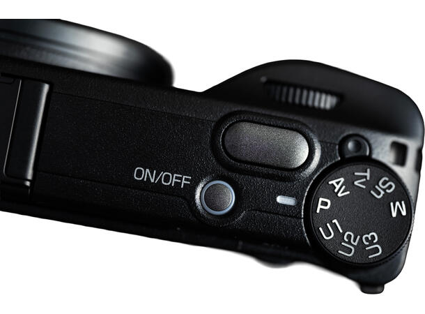 Ricoh GR IV 30th Anniversary edition Avansert kompaktkamera med god optikk 