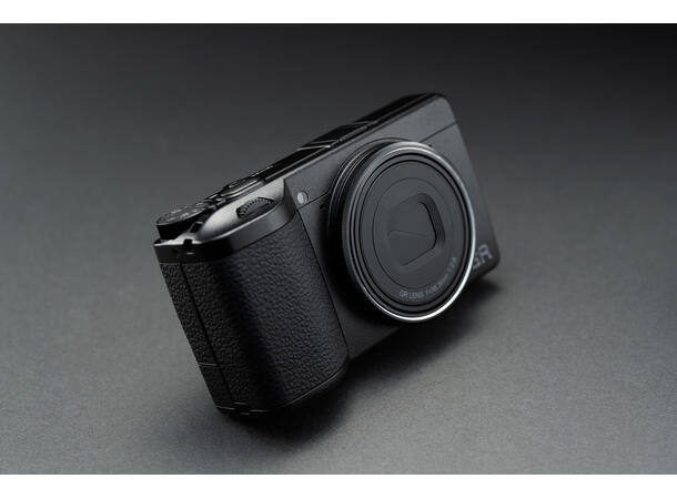 Ricoh GR IV 30th Anniversary edition Avansert kompaktkamera med god optikk 