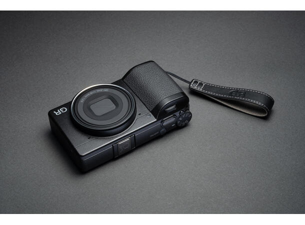 Ricoh GR IV 30th Anniversary edition Avansert kompaktkamera med god optikk 