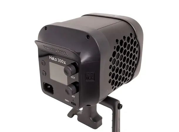 Amaran HALO 300x 300W. 2800–6500K. Bi-Color 