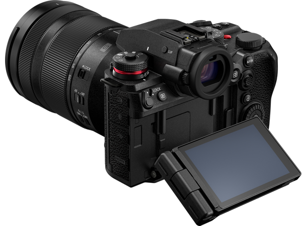 Panasonic Lumix S1RII kit med 24-105/4 44,3MP, 40 fps, 8K 