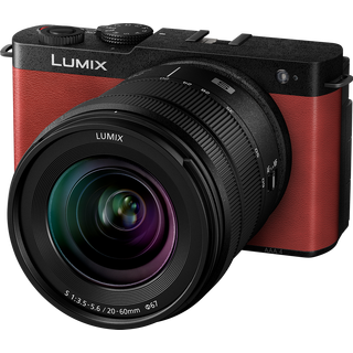 Panasonic Lumix S9 kit 20-60mm f/3.5-5.6 24,2 Mp, Fullformat, Crimson red