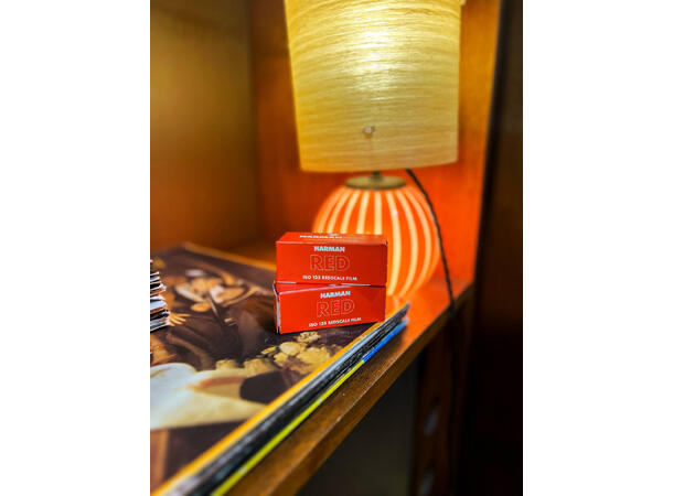 Harman Red ISO 125 120 Redscale-film, 125 ASA, 120-film 