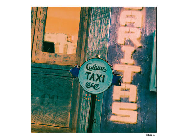 Harman Switch Azure ISO 125 120 Eksperimentell 120-film, 125 ASA, C-41 