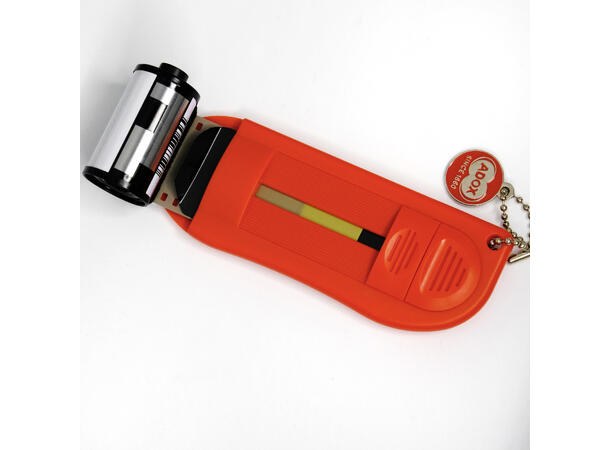 Adox Film retriever For å hente ut film-enden på 35mm film 