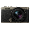 Panasonic Lumix S9 Titanium med 18-40mm Titanium / Sort 24,2 MP, Fullformat