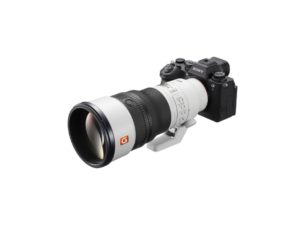 Sony FE 400mm F4.5 GM OSS E-Mount Fullformat. 