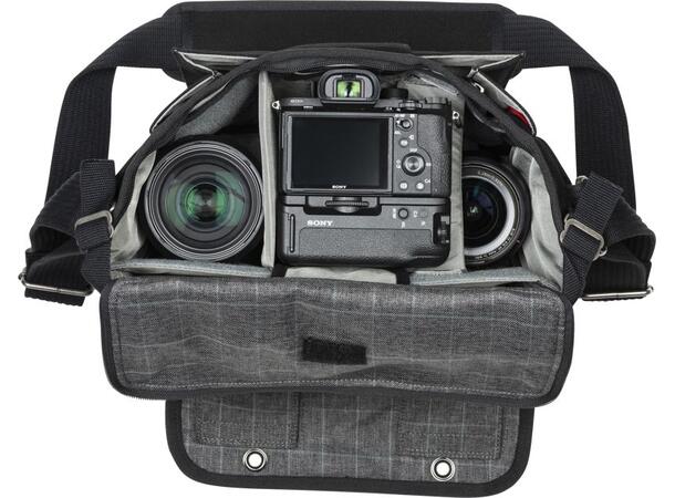 Think Tank Retrospective 10 V2.0 Sort Elegant, romslig skulderbag 