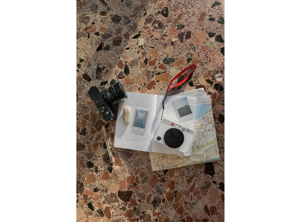 Leica Sofort 2 White Instantkamera 