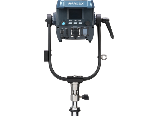 Nanlux Evoke 150C LED FC Spot Light Full color spot light med case 