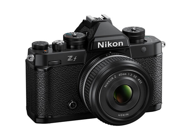 Nikon Z f Kit med 40mm f2 SE Nydelig retro Nikon Z