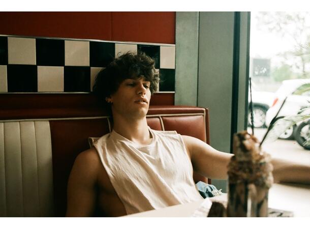 Lomography Analogue Trio Mixed Film Pack 35mm Metropolis, Purple, Color 92 sun-k 