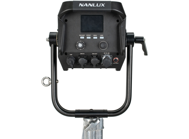 Nanlux Evoke 1200 Spot Light Kit Med Flightcase og FL-35 Fresnel
