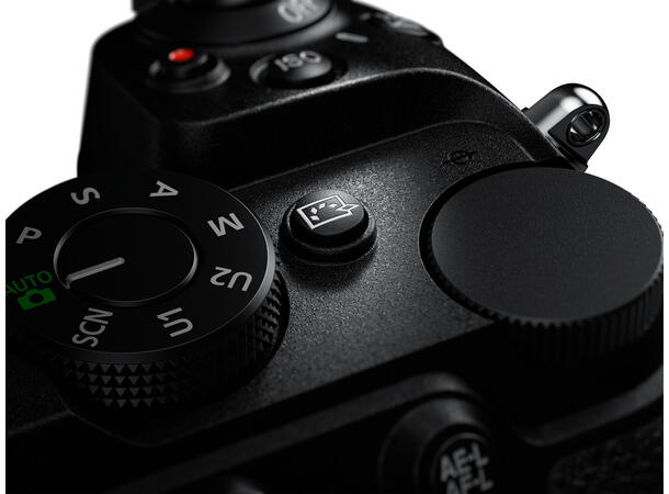 Nikon Z5IIc med Z 24-70mm f/4, Sølv 24,5MP Fullformat EXPEED 7 