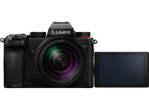 Panasonic Lumix S5D med 28-200/4-7.1 Kit Kompakt kraftpakke for foto og film 