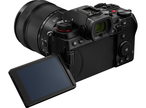 Panasonic Lumix S5D med 28-200/4-7.1 Kit Kompakt kraftpakke for foto og film 