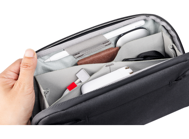 Peak Design Tech Pouch Small Charcoal Smart organisering for småting 