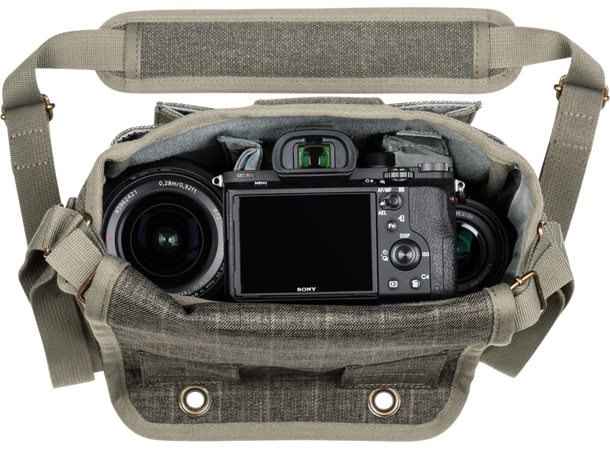 Think Tank Retrospective 4 V2.0 Pine Diskret fotoveske med gode funksjoner 