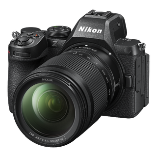Nikon Z5 II Kit med Nikon Z 24-200mm 24.5MP, 64000 ISO, 4K, Værbestandig