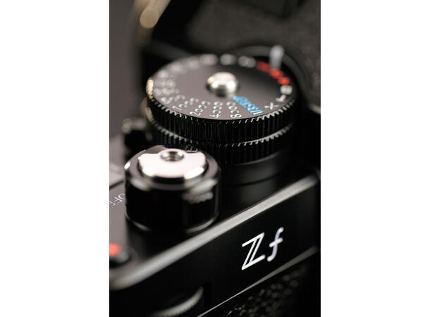 Nikon Z f Kit med 28mm f2.8 SE Nydelig retro Nikon Z