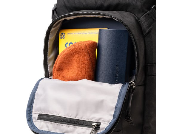 Think Tank DarkLight Backpack 14L Black 