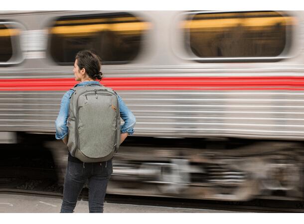 Peak Design Travel Backpack 45L sage Meget allsidig sekk til reise 