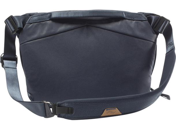 Peak Design Everyday Sling 6L V2 Midnight. Liten og smart slingbag 