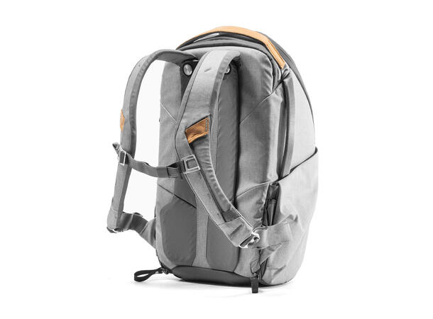 Peak Design Everyday Backpack 20L Zip Ash. Genial fotosekk