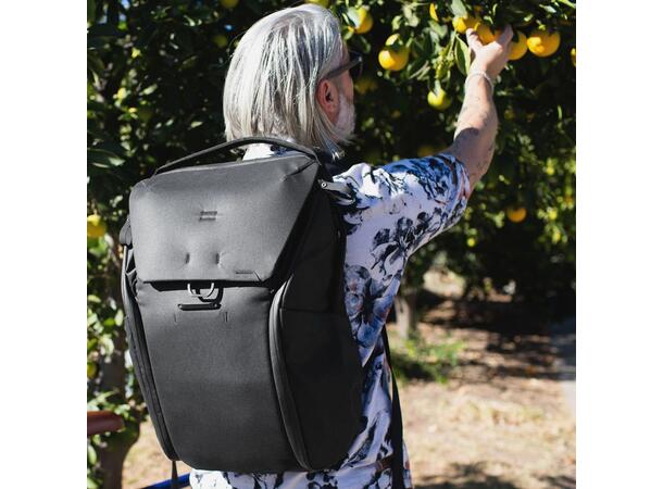 Peak Design Everyday Backpack 20L V2 Black. Genial fotosekk