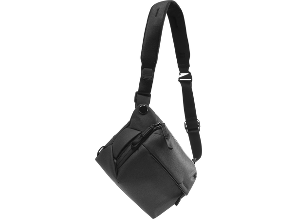 Peak Design Everyday Sling 6L V2 Black. Liten og smart slingbag 