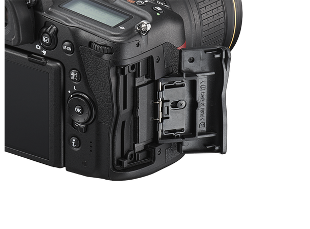 Nikon D780 m/24-120mm f/4 Kit med 24-120mm. 4K, N-log, øyefokus 