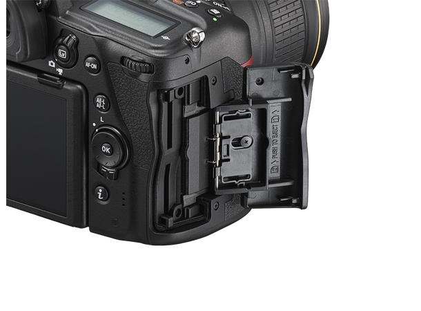 Nikon D780 m/24-120mm f/4 Kit med 24-120mm. 4K, N-log, øyefokus