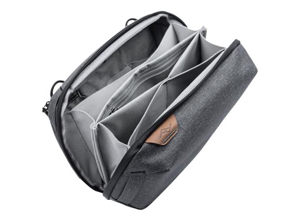 Peak Design Tech Pouch charcoal Smart organisering for småting 