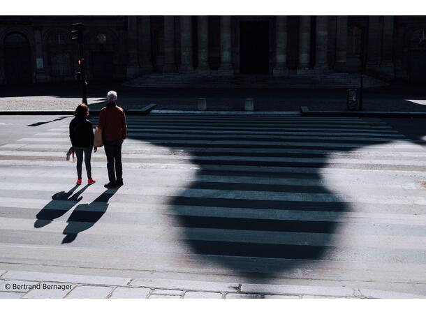 Sony FE 40mm f/2.5 G Kompakt vidvinkel med høy kvalitet 