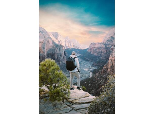 Gomatic Navigator Travel Backpack 32L Romslig og smart sekk for reise 